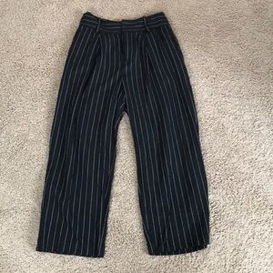 Alice + Olivia black pinstripe cropped pants 6
